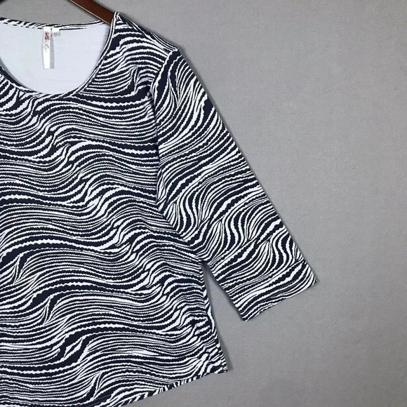 Lulu B 3/4 Sleeve Tunic Top Size Medium M UPF 50+ Nylon Stretch Navy Blue Gray - Picture 6 of 14